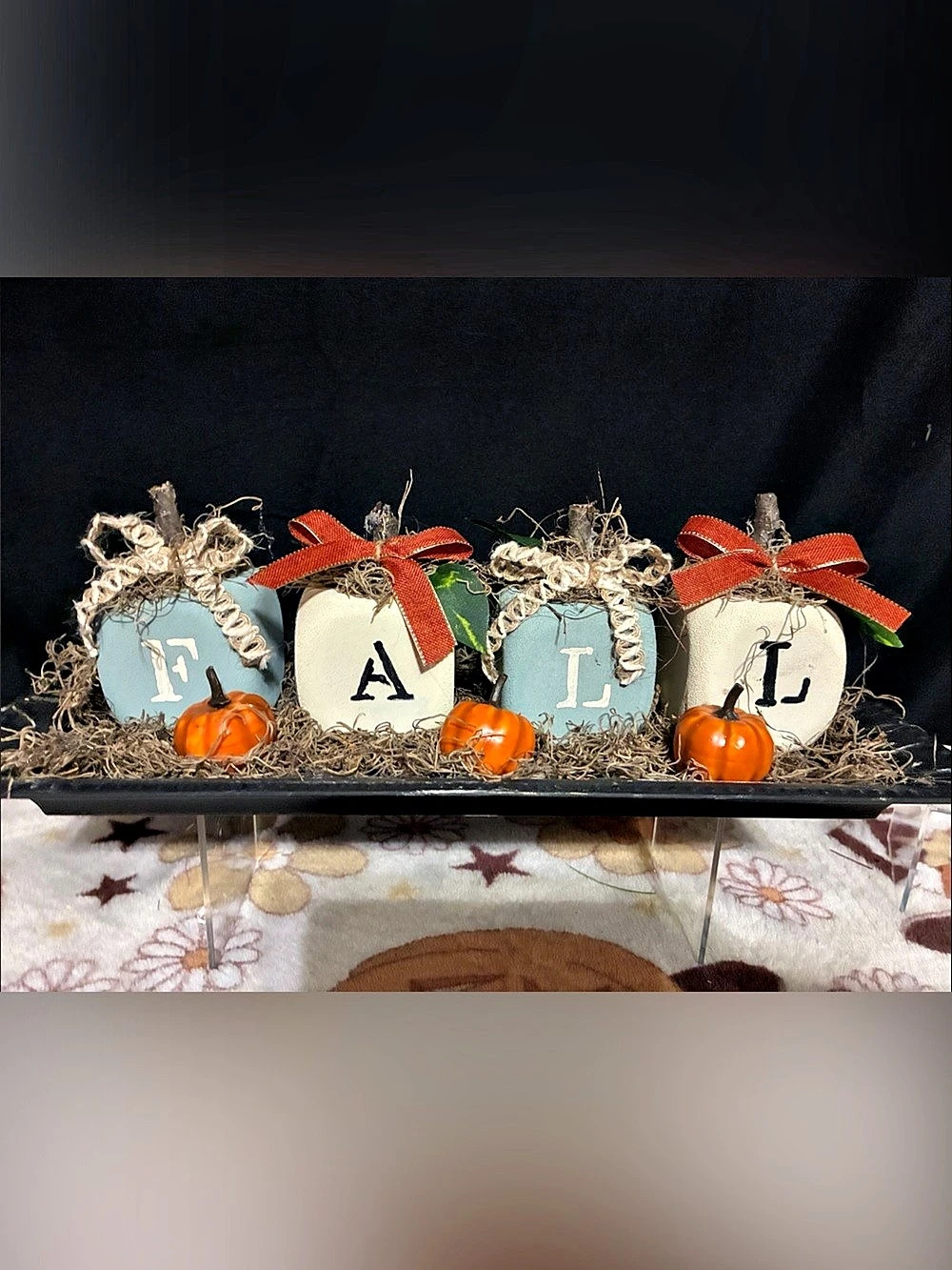 Seasonal Pumpkin Letter Decor i